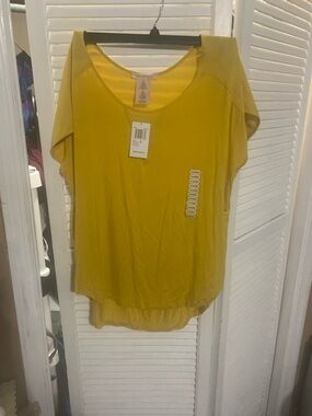 Philosophy Mustard Yellow Short Sleeve Scoop Neck Top